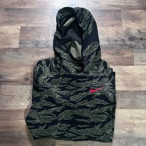 Nike Men’s Hoodie DRI FIT
